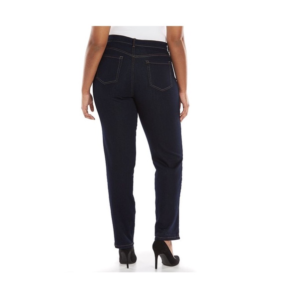 Gloria Vanderbilt Amanda Classic High Waisted
Tapered Jeans - Picture 5 of 6